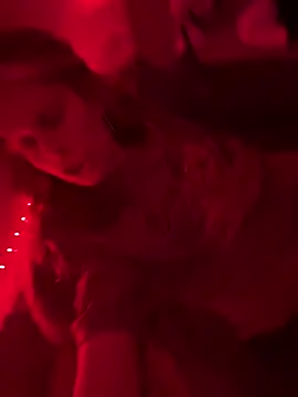 Maxine gold online show from April 3, 5:00 pm