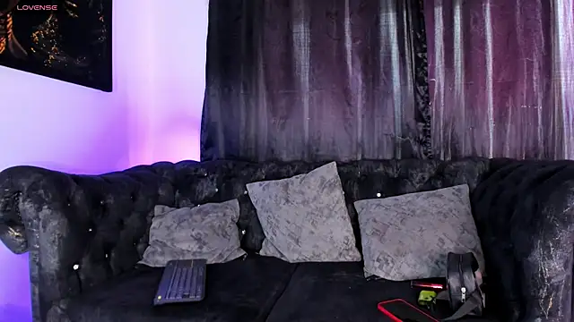 melisa meow  online show from March 29, 8:08 pm