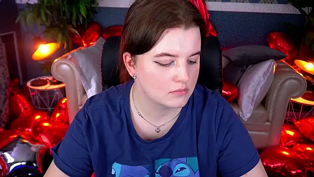 KristiFoxy online show from February 10, 1:25 pm