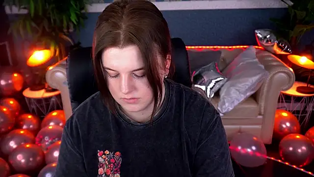 KristiFoxy online show from February 3, 1:38 pm