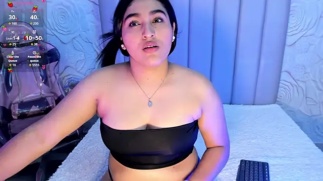 Lya dubois  online show from February 28, 8:30 pm