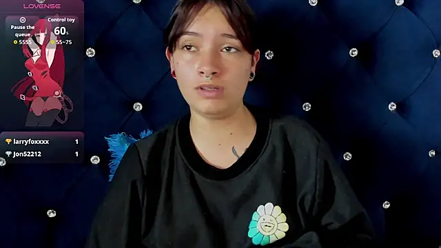 nahomy glow online show from February 13, 7:59 pm