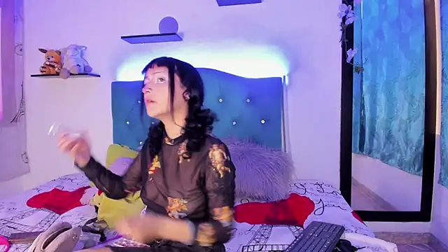 Gemma honey online show from February 18, 1:54 pm