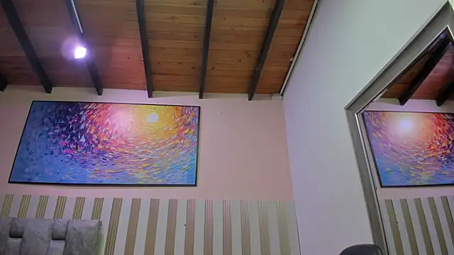 nina glow online show from April 10, 11:16 am