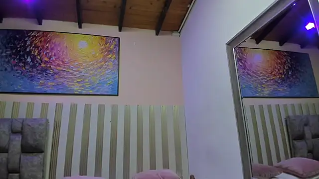 nina glow online show from June 6, 11:27 am