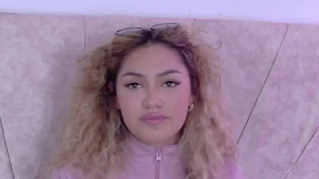 Maddy Beluci online show from June 21, 10:58 pm