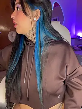 Annie Alicee online show from March 13, 3:24 pm