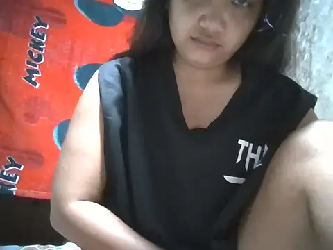 Pinaymorenabebe12 online show from February 18, 6:40 pm