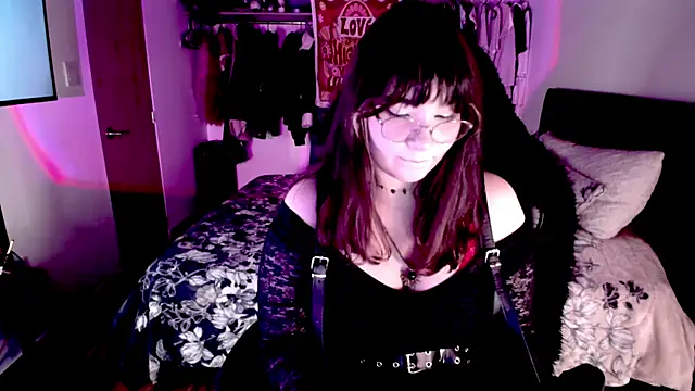 ElyNoiruwu online show from March 28, 12:55 am