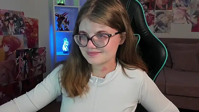 ChloeHalses online show from March 6, 6:36 pm