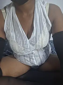 Sakeemaxxy online show from April 21, 7:32 pm