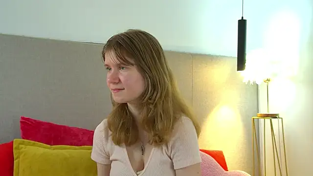 MilaMaelis online show from March 22, 8:20 am