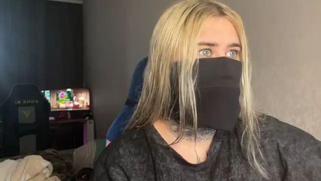 UnaXyling online show from February 10, 6:27 am