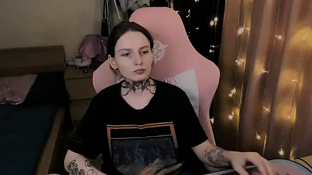 Onyxix online show from April 20, 8:01 pm