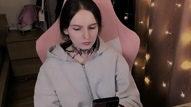 Onyxix online show from April 3, 8:40 pm