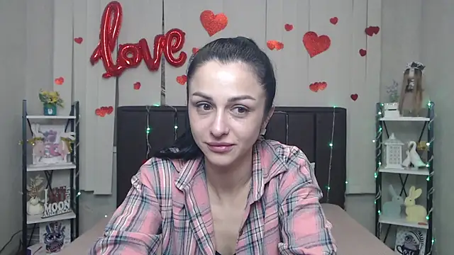 EvaClarkk online show from April 16, 5:19 am