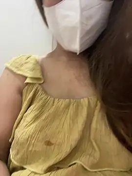 Miu Xinh online show from April 18, 9:48 pm