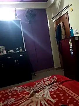 Rashiqueen online show from February 6, 5:49 pm