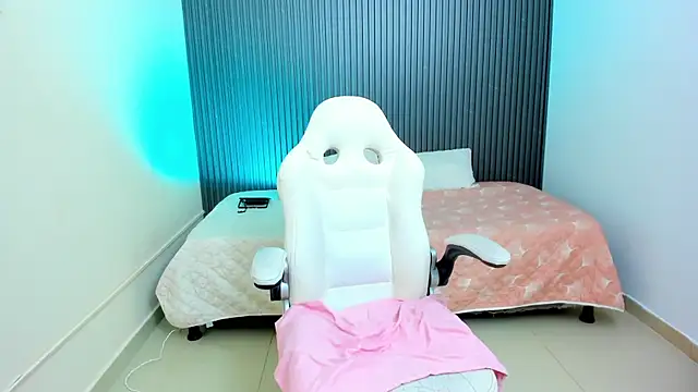 ariana cute6 online show from April 9, 11:59 am