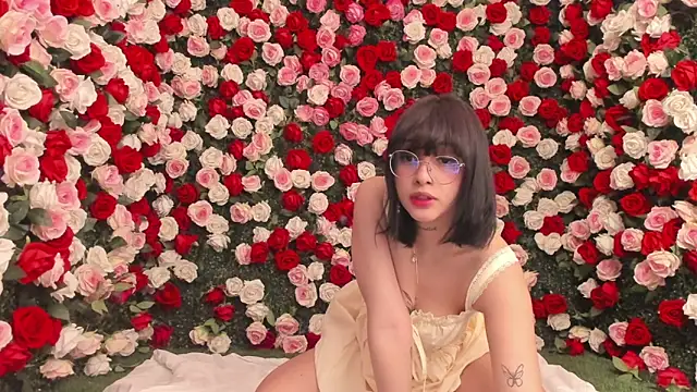 salome velour online show from June 3, 12:39 pm