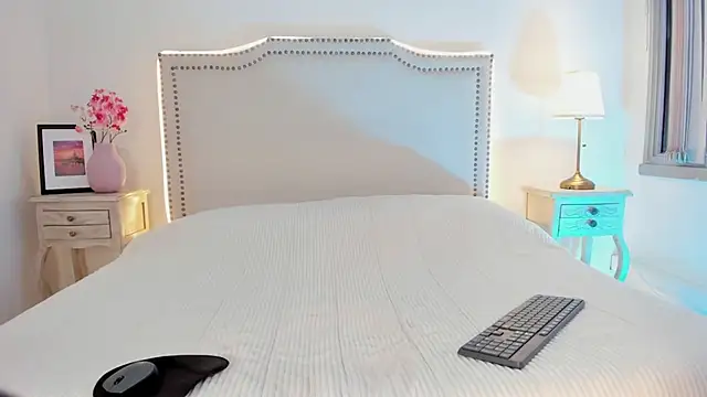 Charlote Harper online show from February 16, 7:36 pm