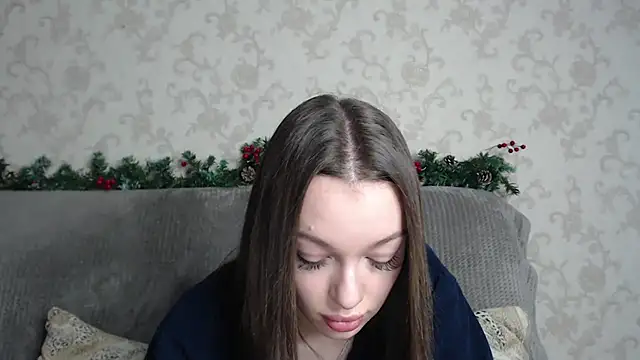 Snapshot of CandyGyrl chatting on February 10, 8:28 am CandyGyrl online show from February 10, 8:28 am