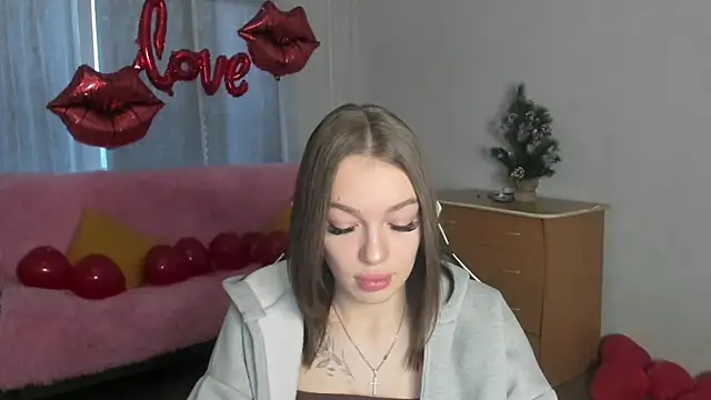 Snapshot of CandyGyrl chatting on February 25, 1:26 am CandyGyrl online show from February 25, 1:26 am