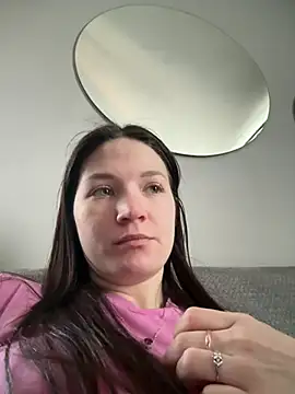 chilhorny online show from February 12, 6:15 am