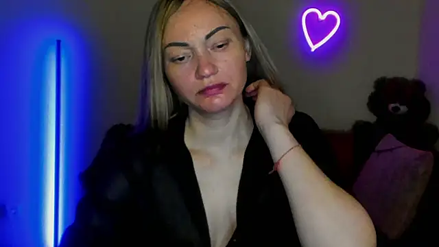 BlondMikey22 online show from May 28, 11:30 am