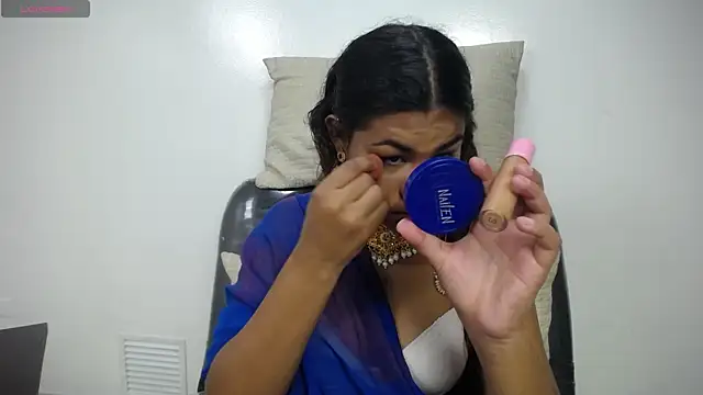 yaazhinii online show from April 16, 12:38 pm