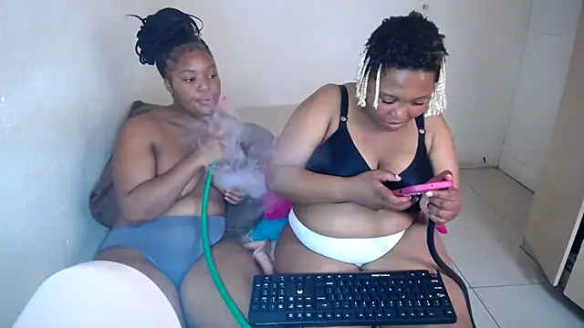 ChubbyBustyX online show from April 11, 1:37 pm