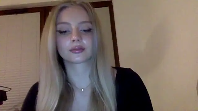 MayaWetDream online show from March 10, 9:08 pm