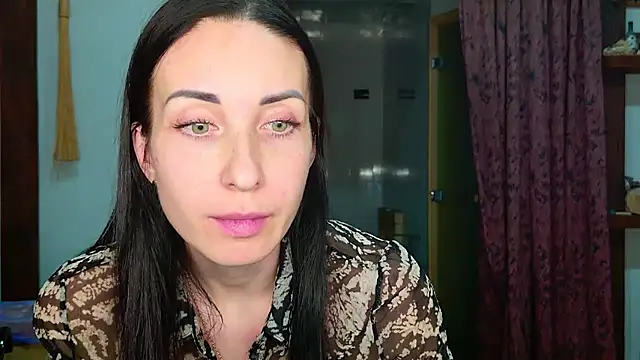 Poorlamb911 online show from February 10, 8:12 pm