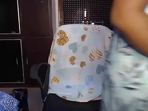 VixenNandhu online show from April 18, 7:07 pm