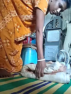 Sweet-runi online show from April 8, 9:00 am