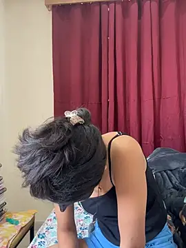 raavigirl online show from April 9, 6:19 am