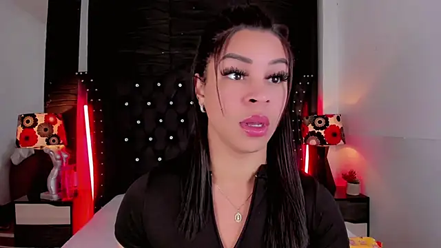 Makeyla Fox  online show from March 26, 12:40 pm