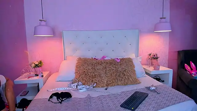 GaiaMonet online show from March 8, 2:04 am