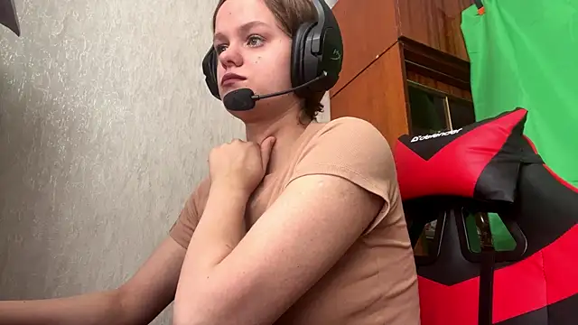 PurrfectPlay online show from March 4, 10:33 am