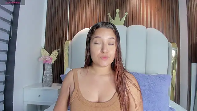 Emily Harpeer online show from April 17, 11:34 am