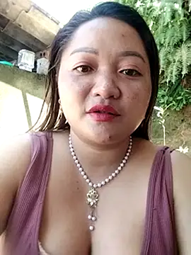 Maiphu246 online show from May 14, 6:19 am