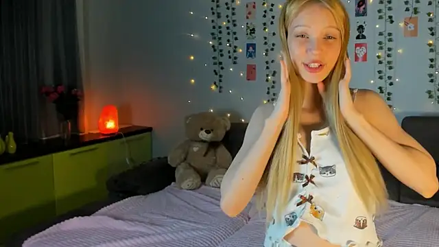 Kiracute18 online show from April 24, 4:54 pm