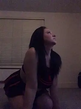 NaomiPackh92906 online show from March 31, 9:15 pm