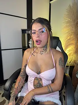 Abi sexxx1 online show from February 16, 8:52 pm