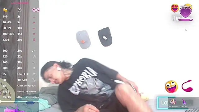 Damian-and-Camerum online show from April 9, 3:31 am