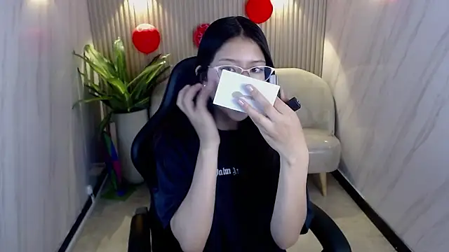 dani tf online show from March 1, 1:44 pm