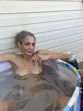 TicTac Toes online show from March 14, 8:10 pm