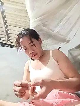 Snapshot of aki_xzx chatting on February 25, 12:48 pm aki xzx online show from February 25, 12:48 pm