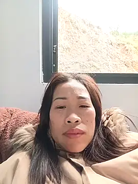 Snapshot of aki_xzx chatting on February 8, 2:37 am aki xzx online show from February 8, 2:37 am