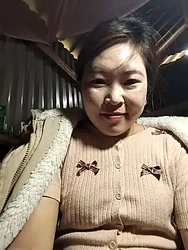 Yiyoongg online show from March 8, 2:15 am